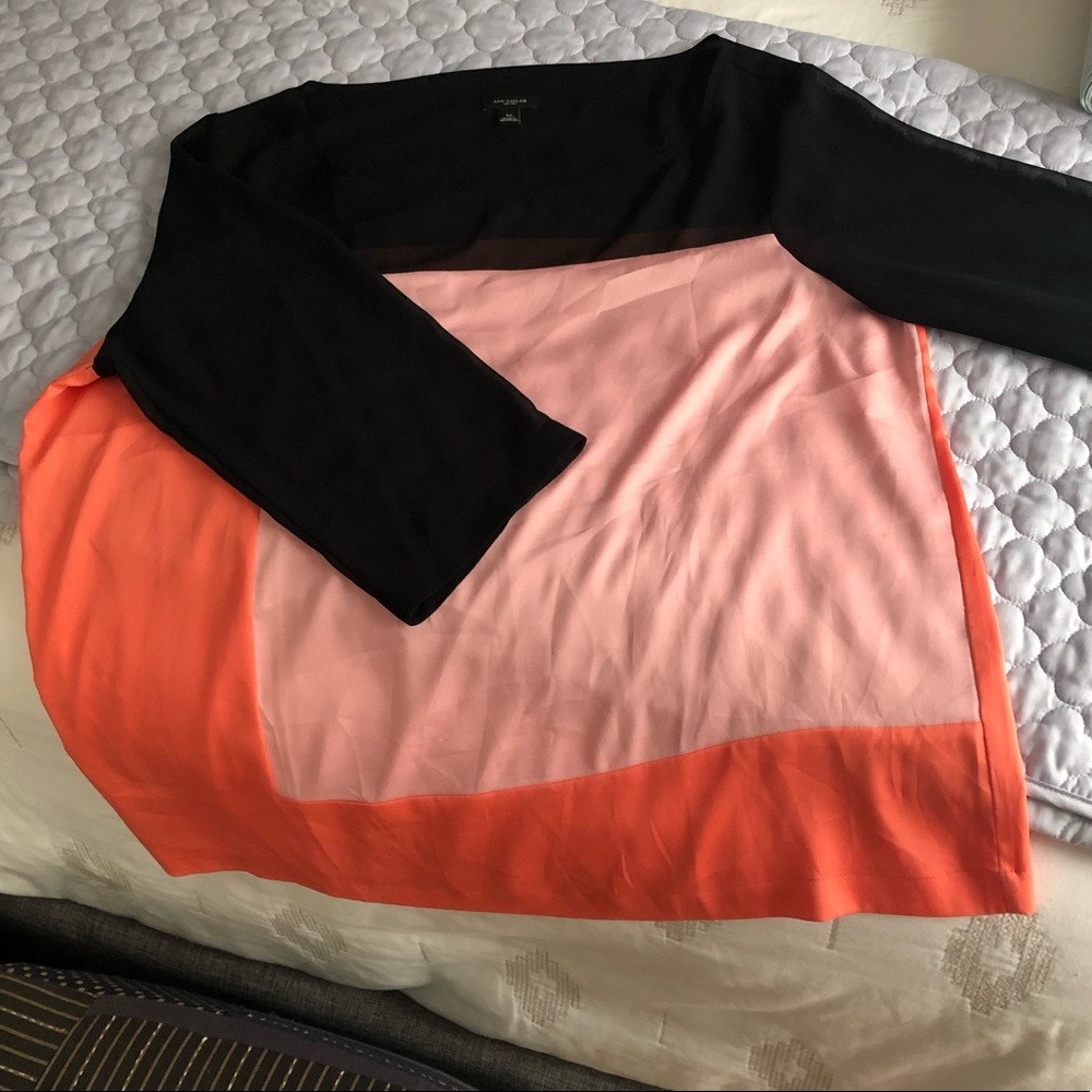 Ann Taylor color blocked silky blouse. Sz XL